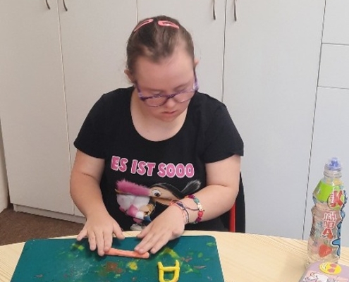 Školní rok jsme ve třídě H zahájili aktivně i tvořivě.