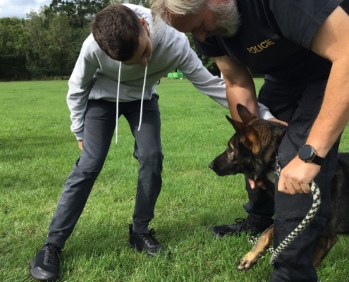 Dnes měly děti možnost zhlédnout ukázku policejního výcviku