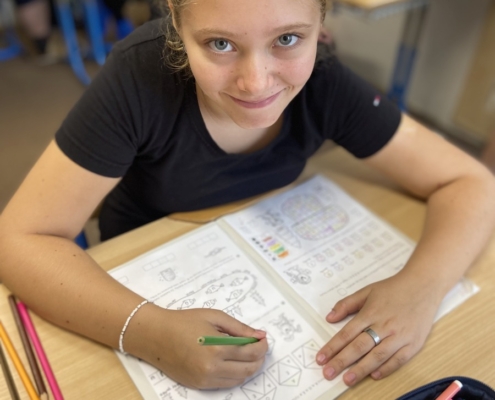 procvičování písmenek, která už známe. Pracovní listy, pastelky, dobrá nálada