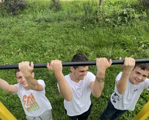 přesun na workoutové hřiště a začíná makačka