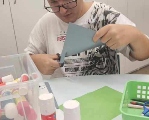 Dnes kluci ve výtvarce pracovali ve dvojicich