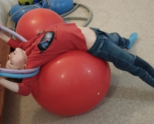 cvičili jsme s balony nebo jsme vyrazili na procházku