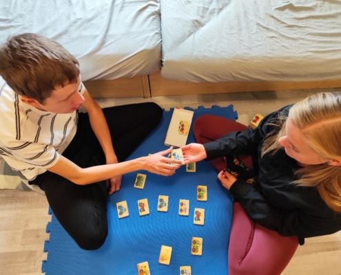 Návštěva Divadla loutek, solné jeskyně, tělocvik v Duhovém domě, učení se