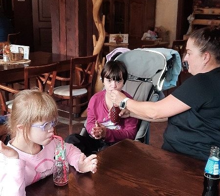 První procházka, nákup v obchodě v Horní Bečvě