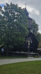 Podzimní počasí a valašské muzeum v přírodě