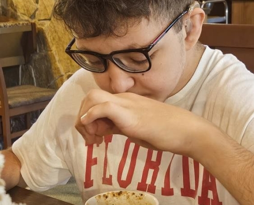 dnes opět bazén, vycházky, krmení kačenek na přehradě, tvoření