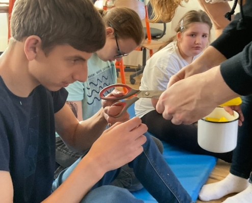 Terapie loutkou ve třídě B a D