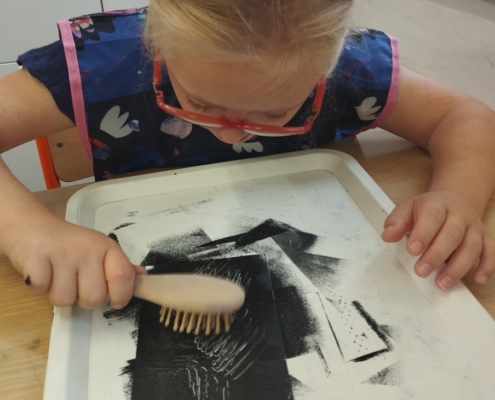 Výroba knížky s Eliškou. Ivona