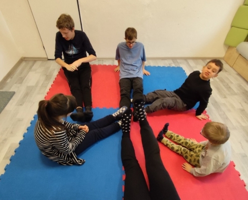 Výuka ve třídě B tematicky zaměřena na orientaci na lidském těle