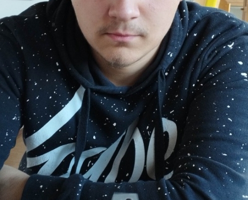 Ozdůbka s podobiznou je jednoduchá, ale osobitá