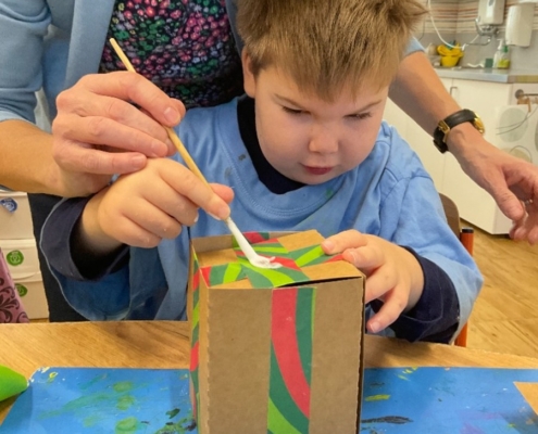 kromě rituálů a výuky v lavicích především v duchu mnoha akcí