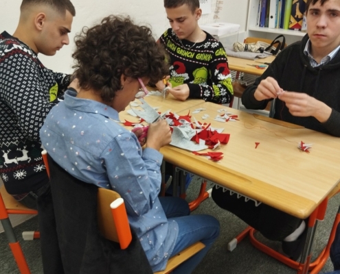 Vyrábíme ozdoby na venkovní stromeček