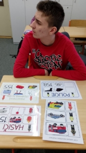 Téma hodiny byla zvířata, dopravní prostředky