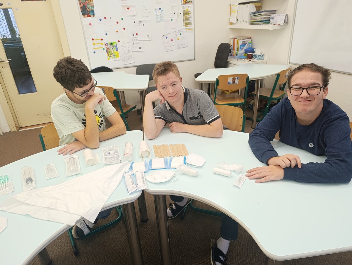 ve výchově ke zdraví s klukama věnovali IZS