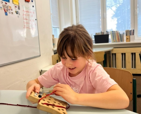 Tento týden se v družině především tancovalo, zpívalo, kreslilo a vybarvovalo