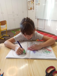 Tento týden byl zaměřen na domácí zvířata a barvy