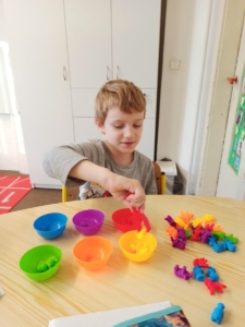 Tento týden byl zaměřen na domácí zvířata a barvy