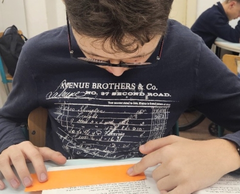 z výuky, plavání, přípravy na besídku a oslavy Matyho narozenin