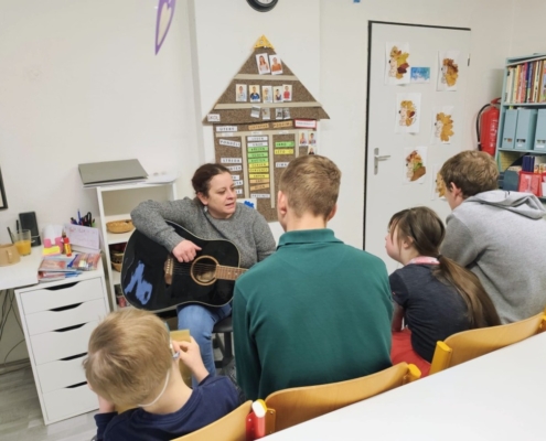 Trochu jsme si zacvičili a zazpívali a dokonce jsme stihli i terapii