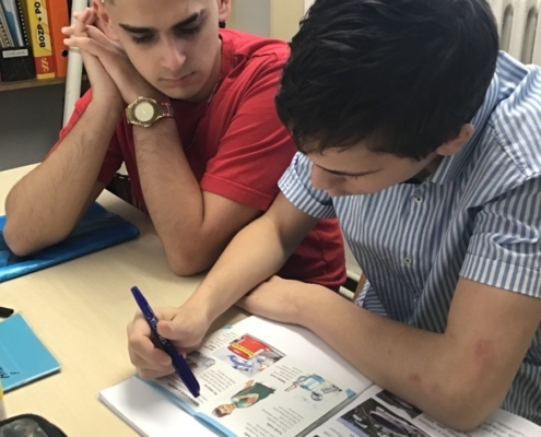 navštívili jsme knihovnu, vyrobili jsme vánoční svícny