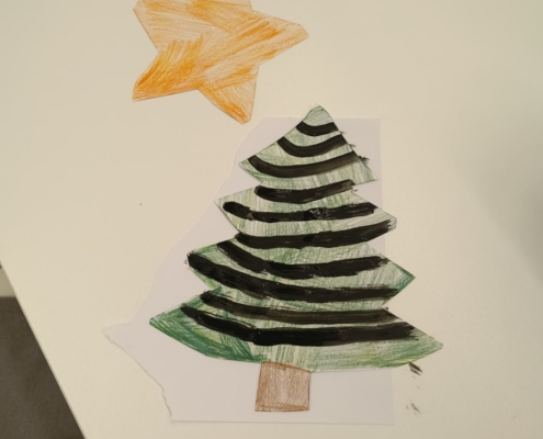 pracovali na výrobě vánočního stromečku