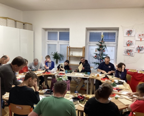 Dnes odpoledne proběhlo ve třídě B Tvoření s tatínky