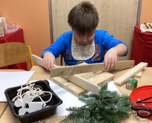 Dnes odpoledne proběhlo ve třídě B Tvoření s tatínky