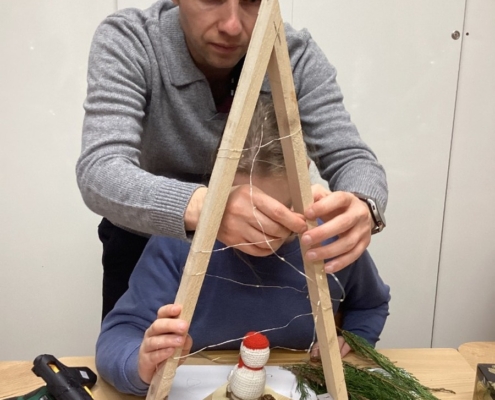 Dnes odpoledne proběhlo ve třídě B Tvoření s tatínky