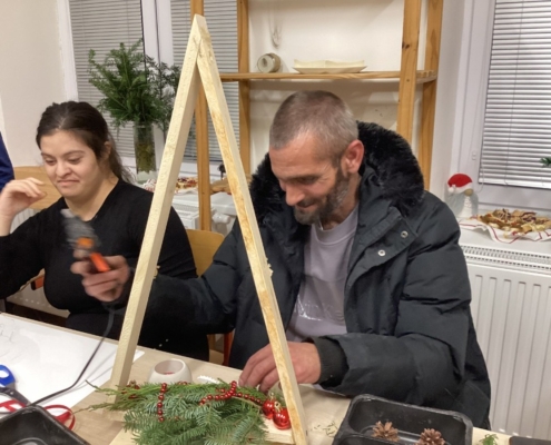 Dnes odpoledne proběhlo ve třídě B Tvoření s tatínky