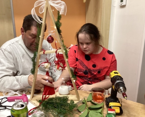 Dnes odpoledne proběhlo ve třídě B Tvoření s tatínky