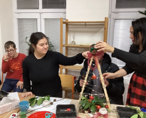 Dnes odpoledne proběhlo ve třídě B Tvoření s tatínky