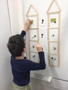 Psali, četli, počítali, rozšiřovali si slovní zásobu, povídali si o zimě, o Vánocích