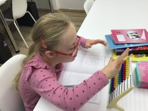 Psali, četli, počítali, rozšiřovali si slovní zásobu, povídali si o zimě, o Vánocích