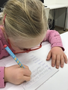 Psali, četli, počítali, rozšiřovali si slovní zásobu, povídali si o zimě, o Vánocích