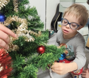 drobný dáreček s přáním k Vánocům