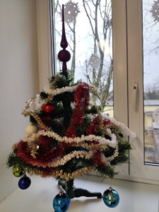 drobný dáreček s přáním k Vánocům