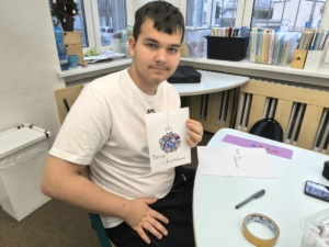 Krásné svátky a šťastný vstup do roku 2026 přeje třída E.