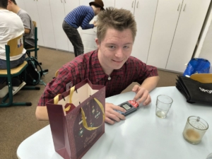 Krásné svátky a šťastný vstup do roku 2026 přeje třída E.