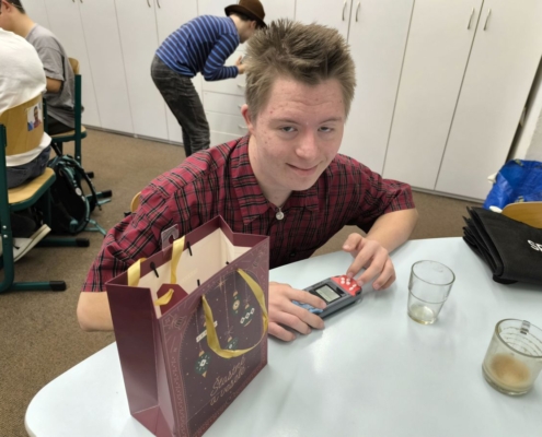 Krásné svátky a šťastný vstup do roku 2026 přeje třída E.