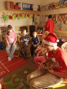 Předvánoční posezení a rozdávání krásných dárečků. Ochutnávka cukroví