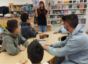 Dnes jsme opět navštívili besedu v knihovně.