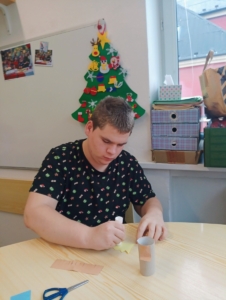 V Pracovních činnostech jsme si tentokrát vyrobili jednoho ze 3 králů