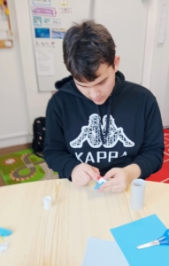 V Pracovních činnostech jsme si tentokrát vyrobili jednoho ze 3 králů