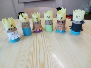 V Pracovních činnostech jsme si tentokrát vyrobili jednoho ze 3 králů