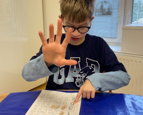 Výuka ve třídě B zaměřena na téma Zima - roční období