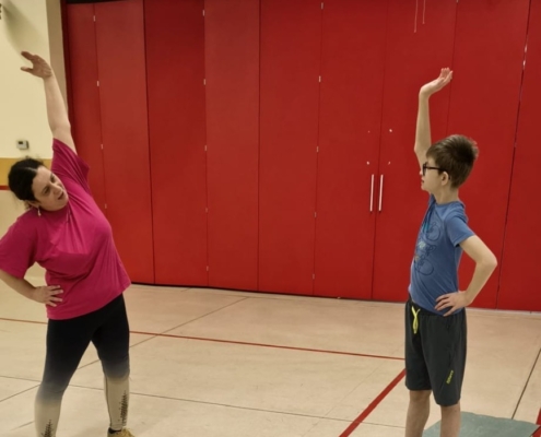 krátkou rozcvičku, zaběhali jsme si, zahráli hru zaměřenou na orientaci v prostoru