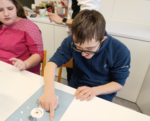 Pracovní činnosti ve třídě D - výroba sněhuláků