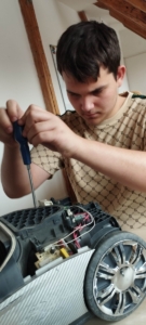 naskytla jedinečná příležitost rozebrat starý vysavač