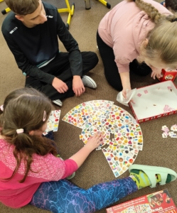 Rychlý jako rys - desková hra zaměřena na rychlost, postřeh