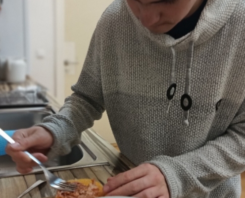 Dnes jsme si v kuchařském kroužku vyrobili si párhambáčů s trhaným masem